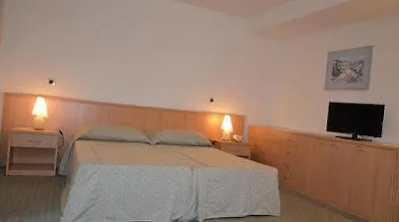 Hostin Hotel 4*